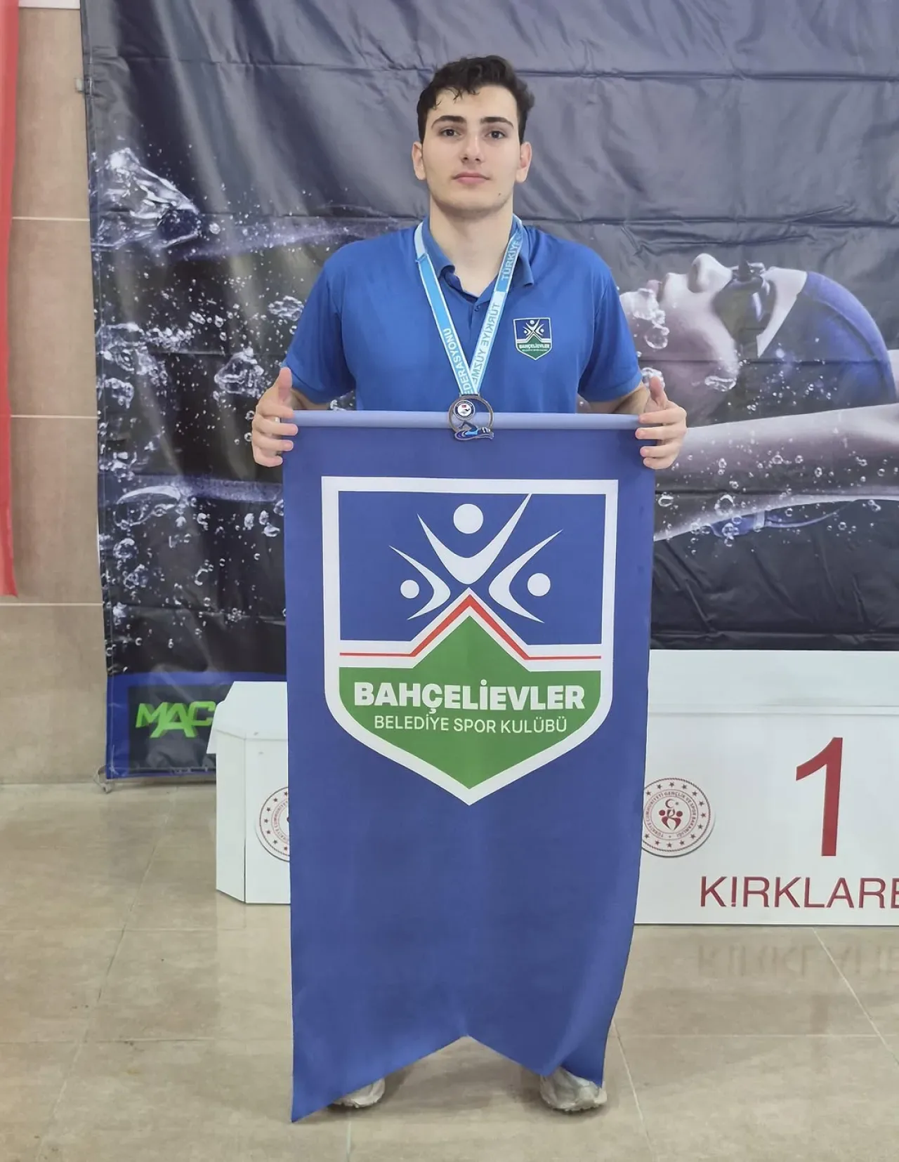 Bahçelievler Belediye Spor Kulübü'nden Masterlar Türkiye Rekoru: Mehmet Emin Ceylan Tarihe Geçti Bahçelievler Belediye Spor Kulübü'nden Masterlar Türkiye Rekoru: Mehmet Emin Ceylan Tarihe Geçti