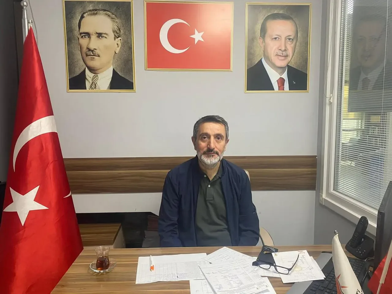 AK Parti Ümraniye İlçe Başkanlığı'nda Nöbetçi Sistemine Başlandı AK Parti Ümraniye İlçe Başkanlığı'nda Nöbetçi Sistemine Başlandı