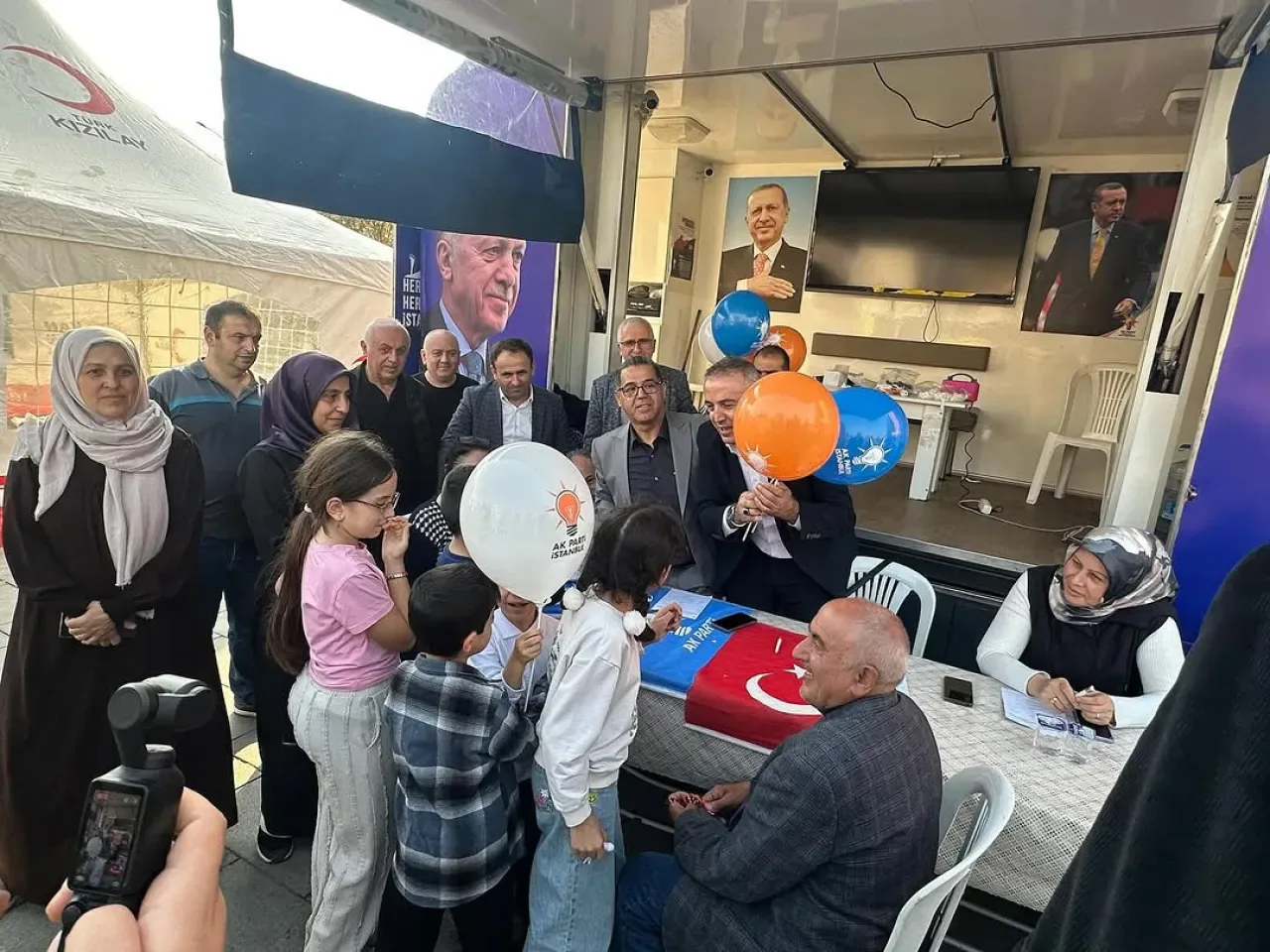 AK Parti Ümraniye'de Üyelik ve Tanıtım Çalışmalarına Hız Verdi AK Parti Ümraniye'de Üyelik ve Tanıtım Çalışmalarına Hız Verdi