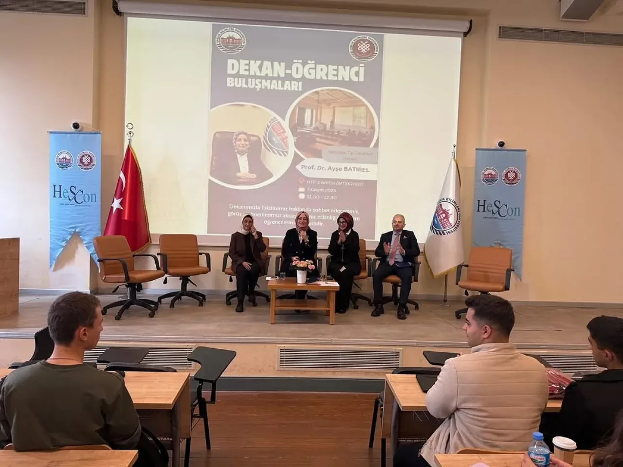 SBÜ Hamidiye Tıp Fakültesi'nde Dekan-Öğrenci Buluşmaları Başladı SBÜ Hamidiye Tıp Fakültesi'nde Dekan-Öğrenci Buluşmaları Başladı