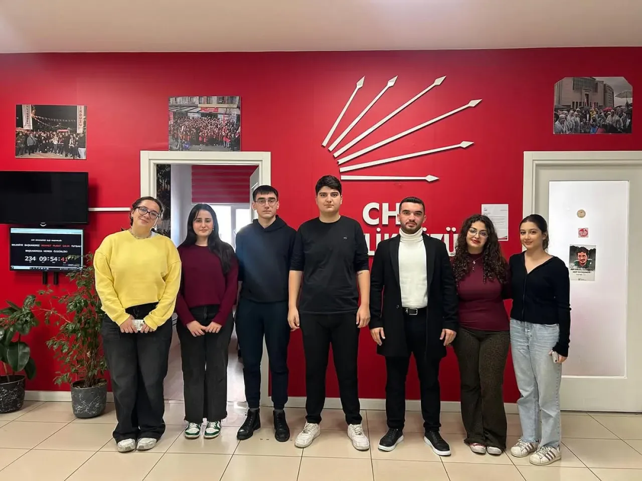 Halkçı Liseliler Beylikdüzü'nde CHP İlçe Başkan Yardımcısı ile Buluştu Halkçı Liseliler Beylikdüzü'nde CHP İlçe Başkan Yardımcısı ile Buluştu