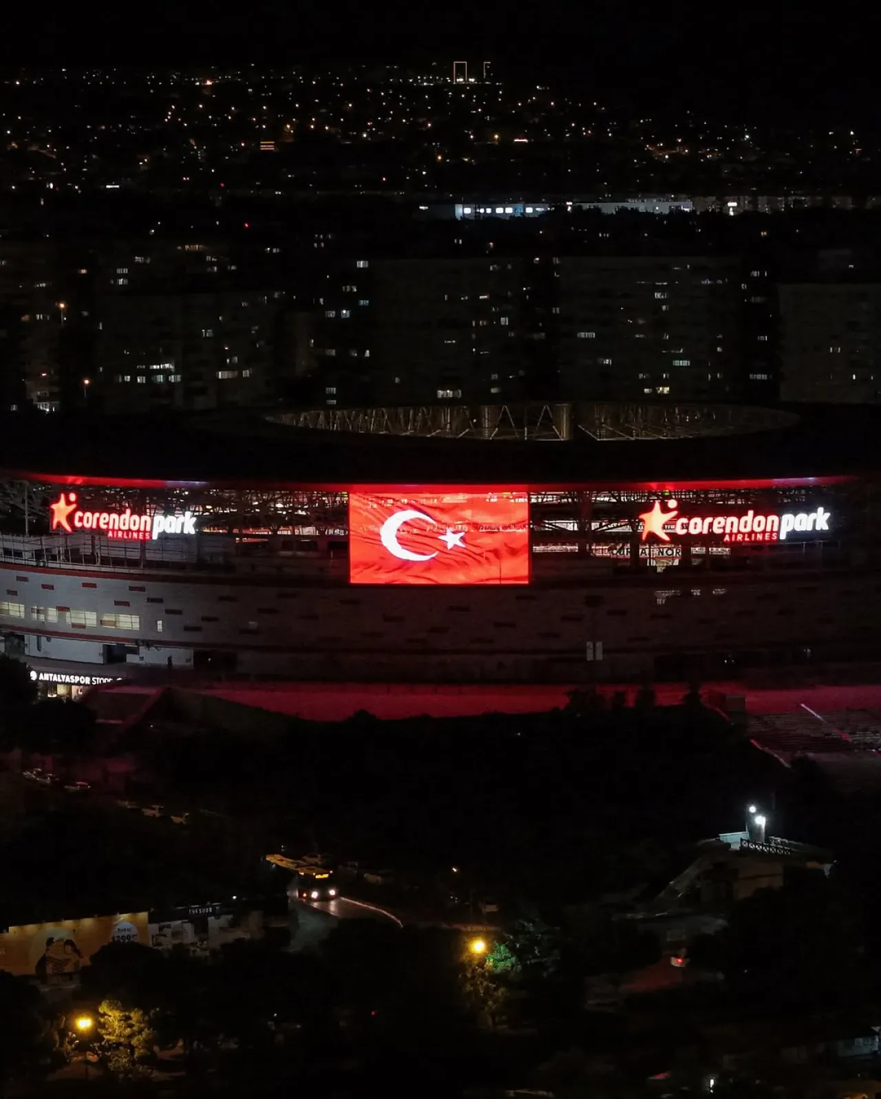 Bitexen Antalyaspor, Corendon Airlines Park'ta Beşiktaş Maçına Hazırlanıyor Bitexen Antalyaspor, Corendon Airlines Park'ta Beşiktaş Maçına Hazırlanıyor