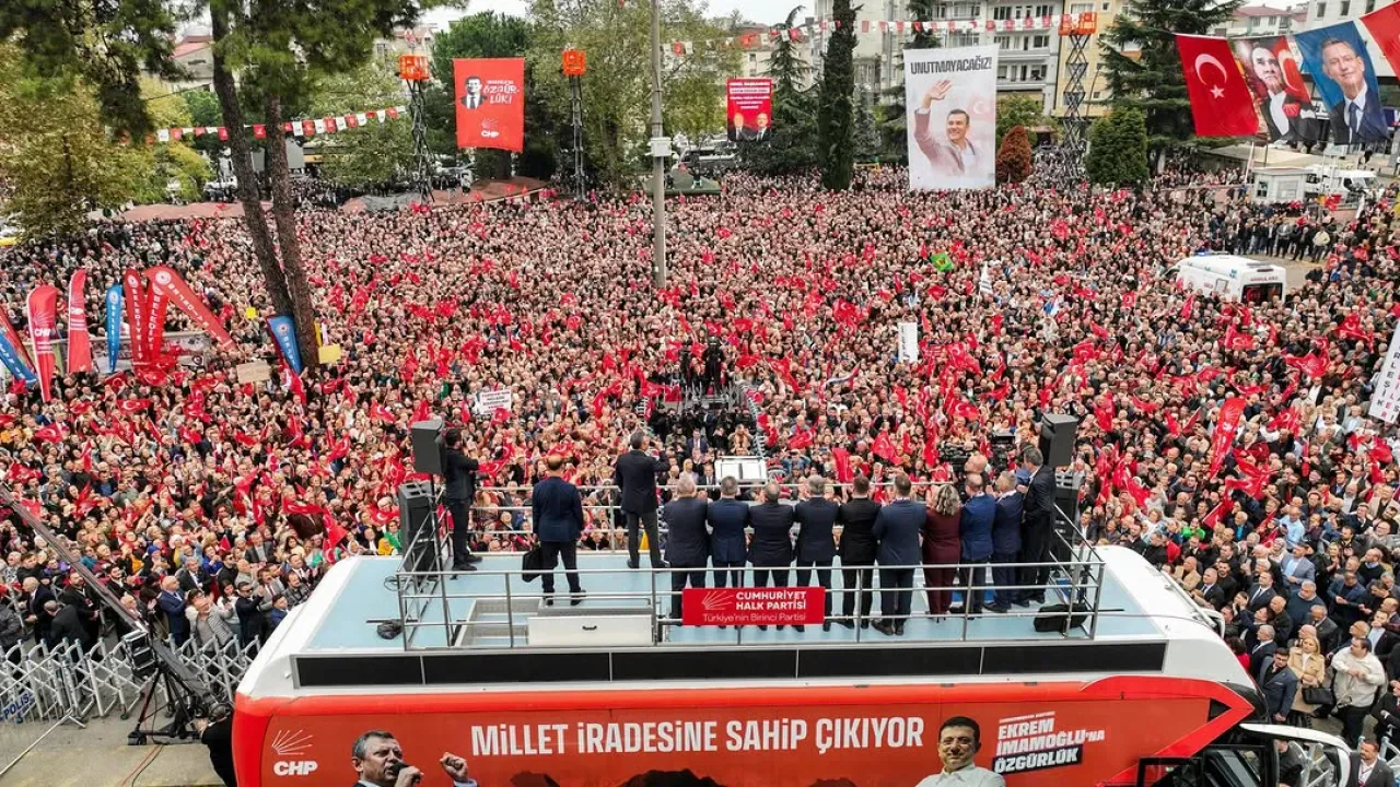 Melih Meriç: Milletin Gücü Meydanlarda, Umudu Bitmez Melih Meriç: Milletin Gücü Meydanlarda, Umudu Bitmez
