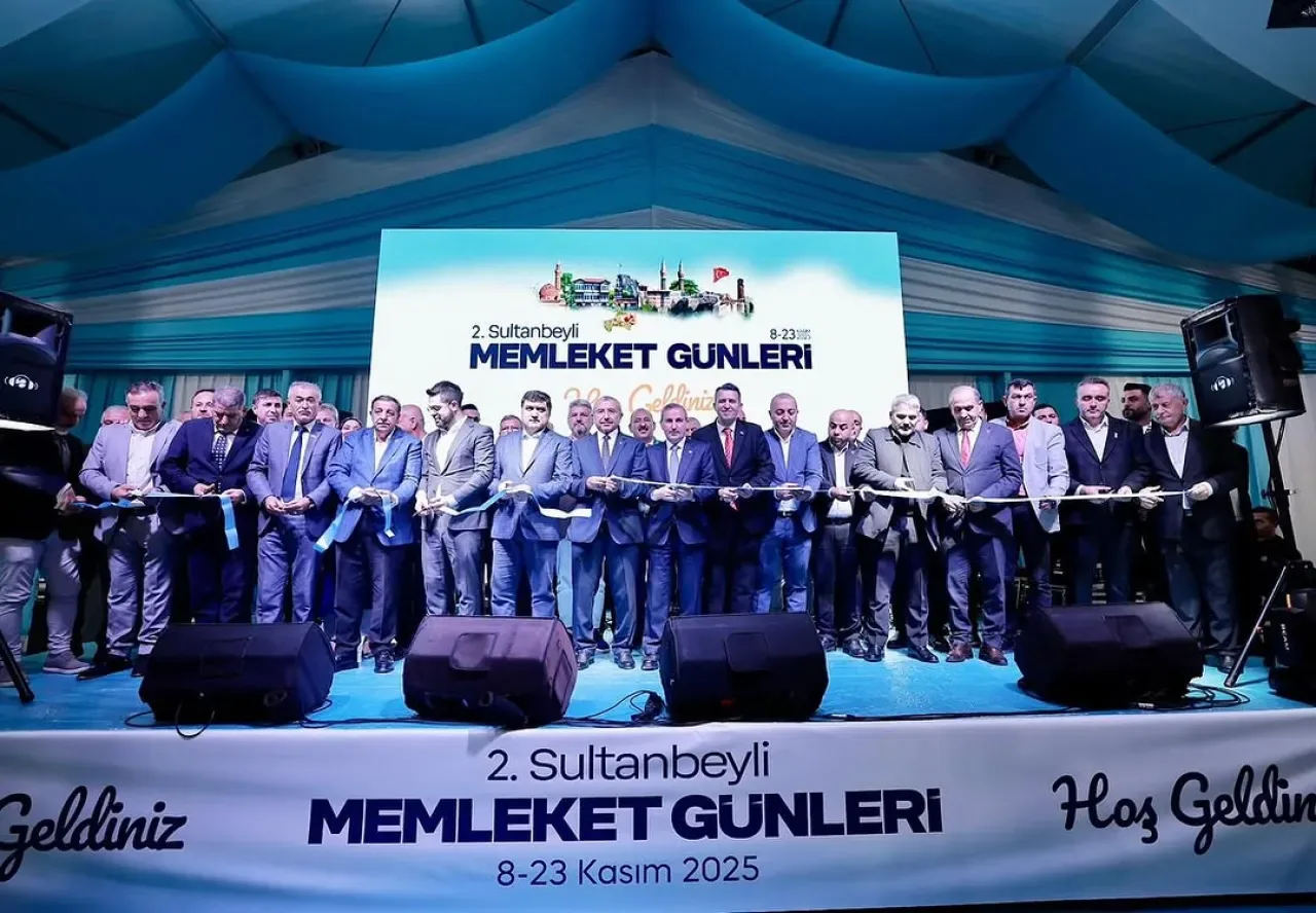 Sultanbeyli'de 16 Gün Sürecek Coşkulu Memleket Günleri Başladı Sultanbeyli'de 16 Gün Sürecek Coşkulu Memleket Günleri Başladı