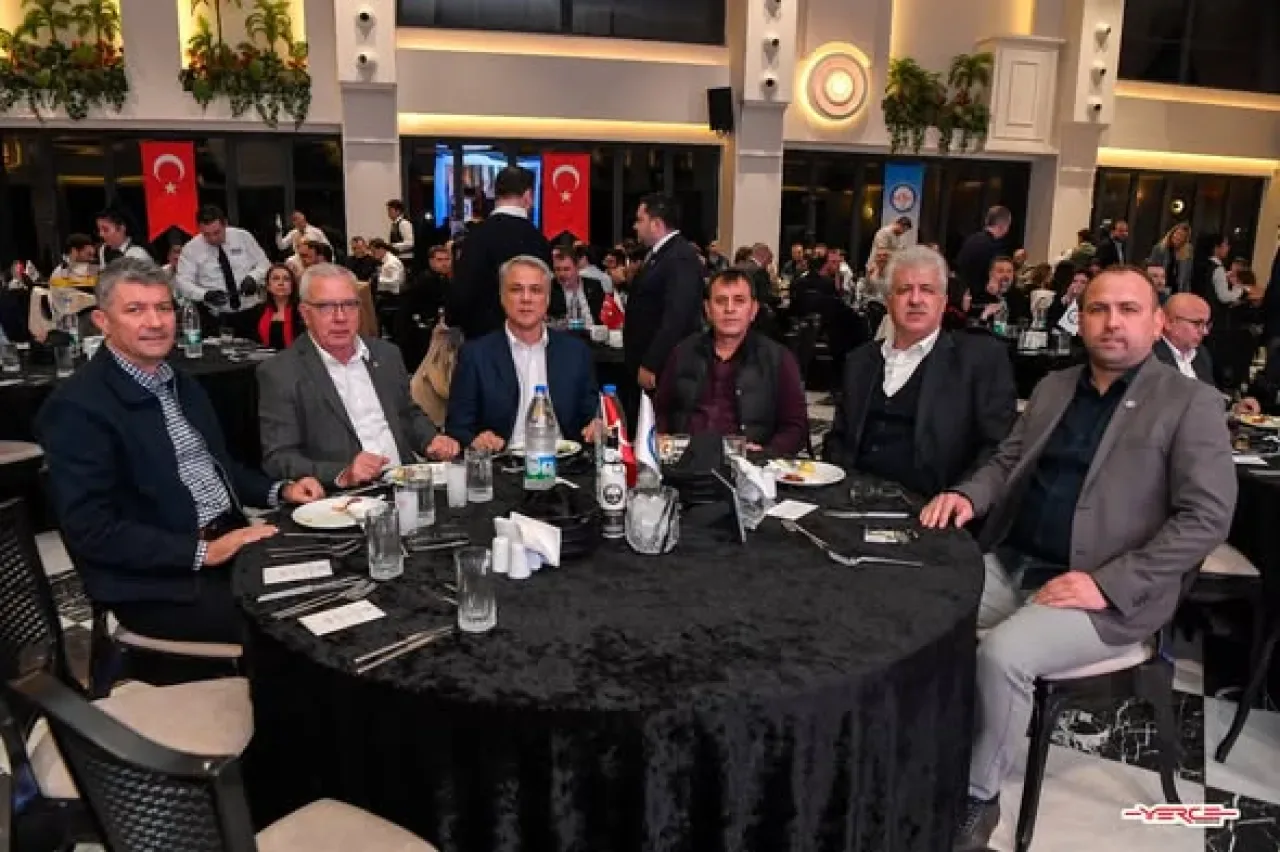 BAGİAD'ın "2026 Riskler ve Gerçekler" Toplantısına Balıkesir Ticaret Odası'ndan Üst Düzey Katılım BAGİAD'ın "2026 Riskler ve Gerçekler" Toplantısına Balıkesir Ticaret Odası'ndan Üst Düzey Katılım