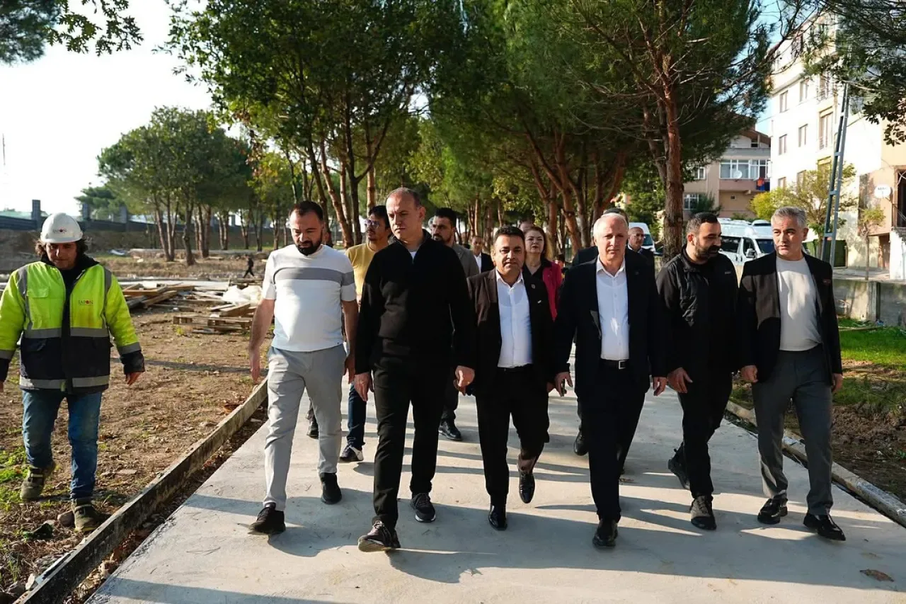 Sancaktepe'ye 13 Bin Metrekarelik Yeni Yeşil Alan: Sarıgazi Koru Parkı Sancaktepe'ye 13 Bin Metrekarelik Yeni Yeşil Alan: Sarıgazi Koru Parkı