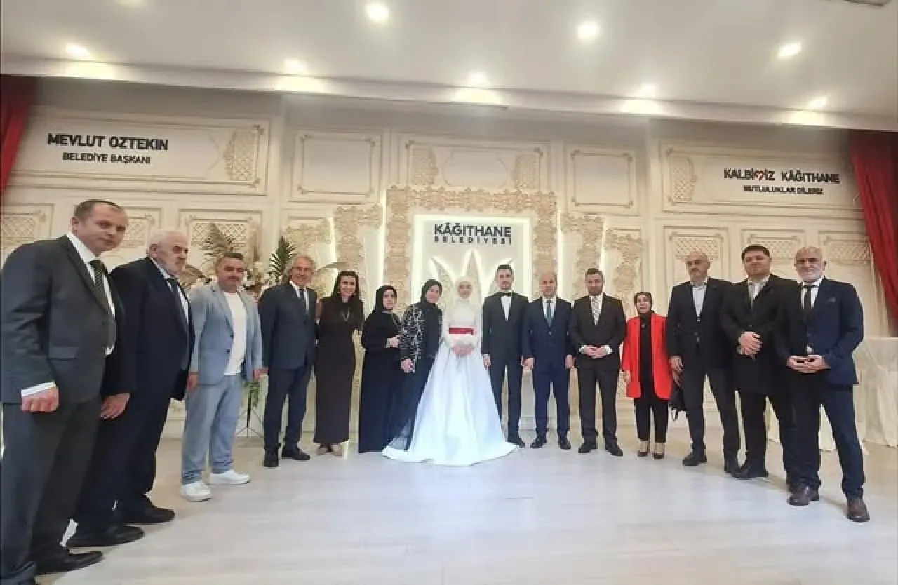 AK Parti Kağıthane İlçe Başkan Yardımcısının Kızının Nikah Töreni AK Parti Kağıthane İlçe Başkan Yardımcısının Kızının Nikah Töreni
