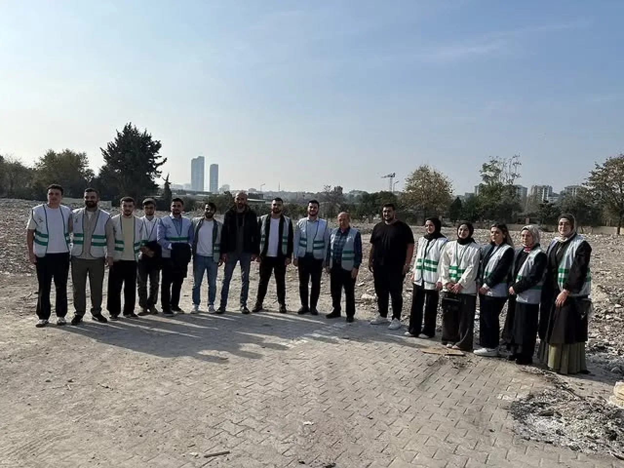 AK Genç Kağıthane, Dünya Şehircilik Günü'nde Fatih'te Saha Gezisi Düzenledi AK Genç Kağıthane, Dünya Şehircilik Günü'nde Fatih'te Saha Gezisi Düzenledi