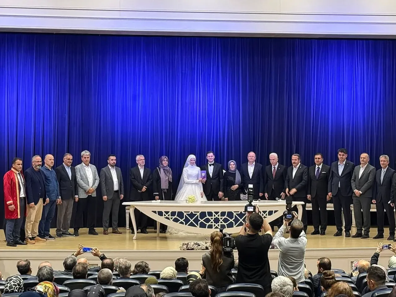 Sarıyer Kaymakamı Ömer Kalaylı, Üsküdar Nikah Sarayı'nda Düzenlenen Nikah Törenine Katıldı Sarıyer Kaymakamı Ömer Kalaylı, Üsküdar Nikah Sarayı'nda Düzenlenen Nikah Törenine Katıldı