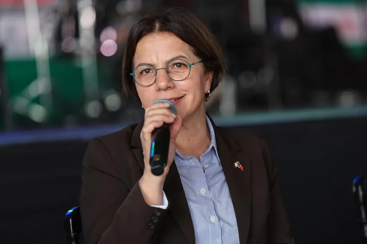 Maltepe Belediye Başkanı Esin Köymen, Rize Tanıtım Günleri'ne Katıldı Maltepe Belediye Başkanı Esin Köymen, Rize Tanıtım Günleri'ne Katıldı