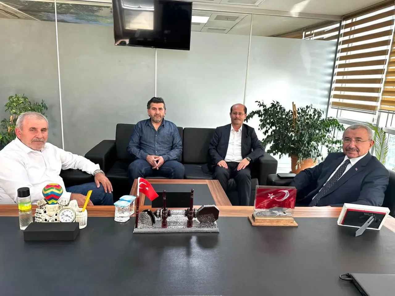 AK Partili İsmail Erdem, Gebze ve Tuzla'daki OSB'leri Ziyaret Etti AK Partili İsmail Erdem, Gebze ve Tuzla'daki OSB'leri Ziyaret Etti