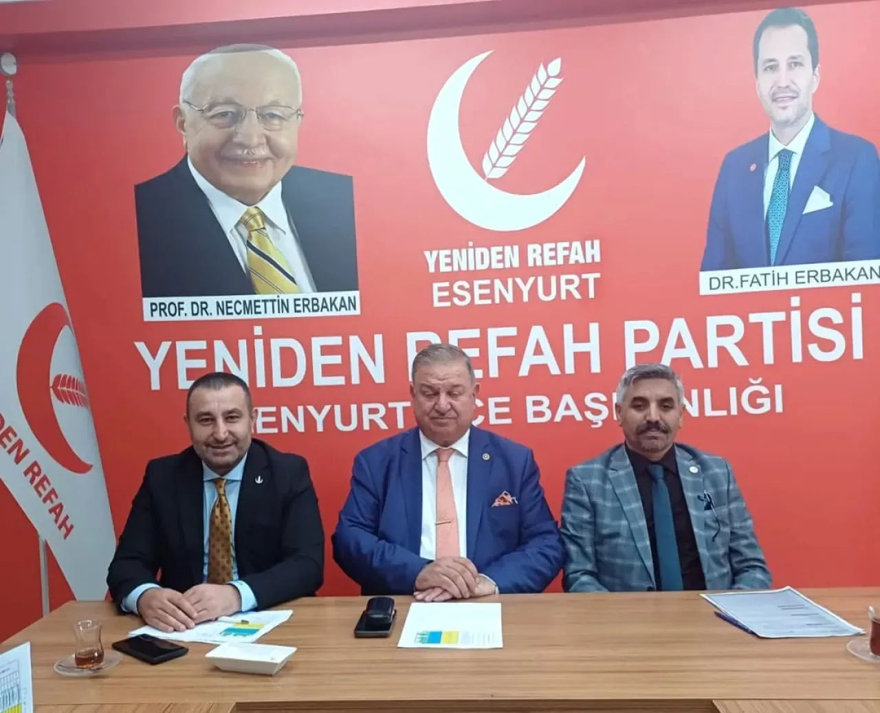 Yeniden Refah Partisi, Esenyurt Teşkilatında Kongre Hazırlıklarını Değerlendirdi Yeniden Refah Partisi, Esenyurt Teşkilatında Kongre Hazırlıklarını Değerlendirdi