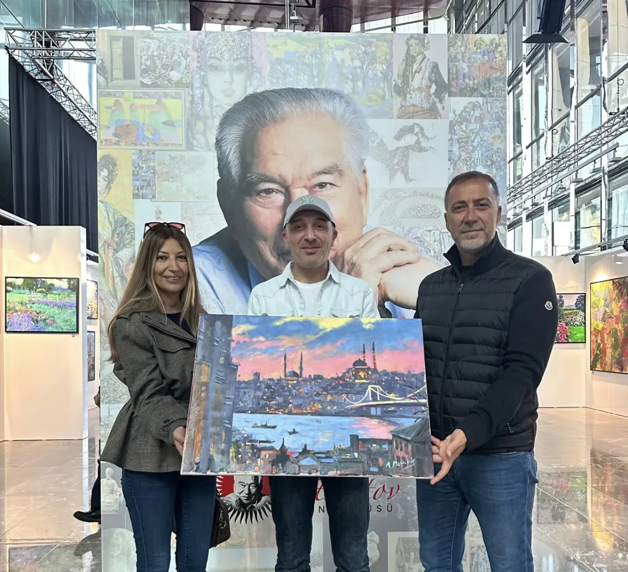 Silivri Eski Belediye Başkanı Volkan Yılmaz, Aytmatov Temalı Resim Sergisine Katıldı Silivri Eski Belediye Başkanı Volkan Yılmaz, Aytmatov Temalı Resim Sergisine Katıldı