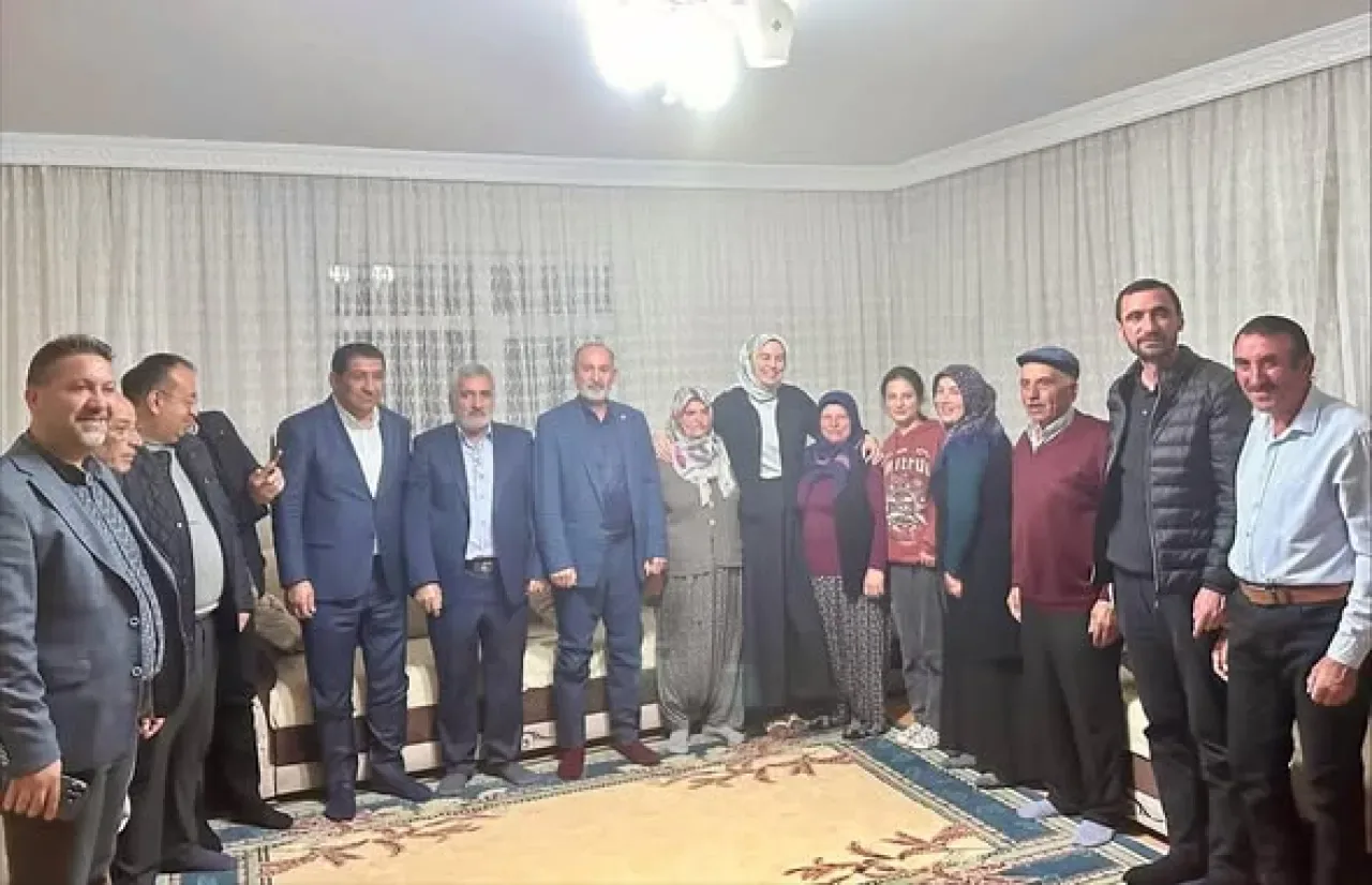 AK Parti Keçiören'de Mahalle Ziyaretleri Gerçekleştirdi AK Parti Keçiören'de Mahalle Ziyaretleri Gerçekleştirdi