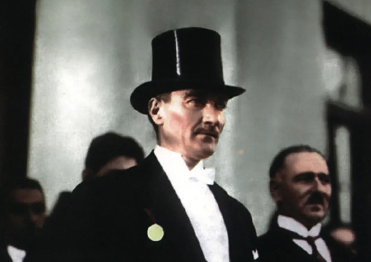 Ümit Özdağ: Atatürk Düşmanları Esasen Türk Düşmanıdır Ümit Özdağ: Atatürk Düşmanları Esasen Türk Düşmanıdır