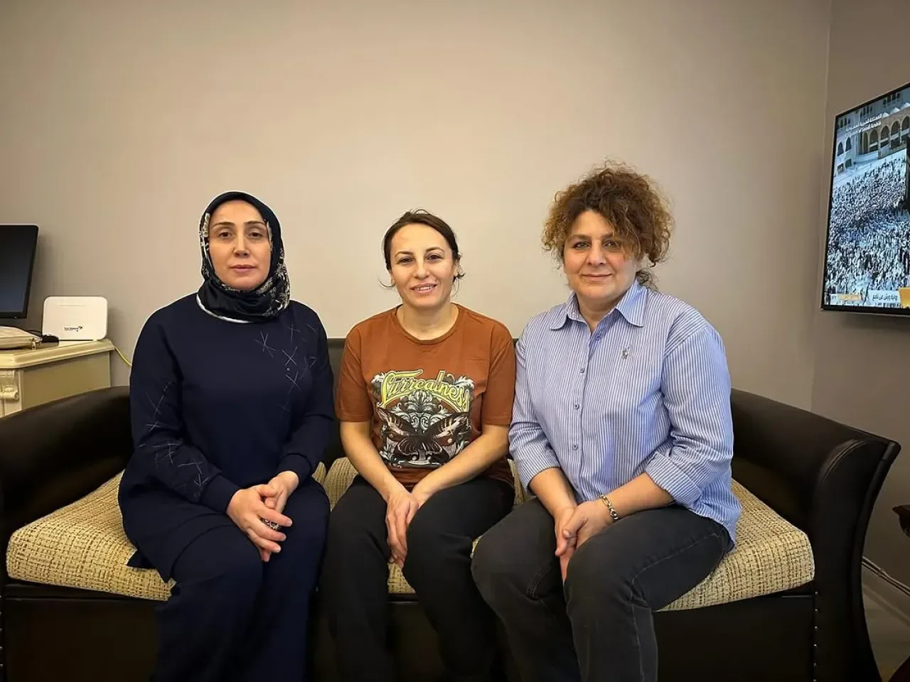 Bahçelievler'de AK Parti Kadın Kolları Mahalle Çalışmalarına Başladı Bahçelievler'de AK Parti Kadın Kolları Mahalle Çalışmalarına Başladı
