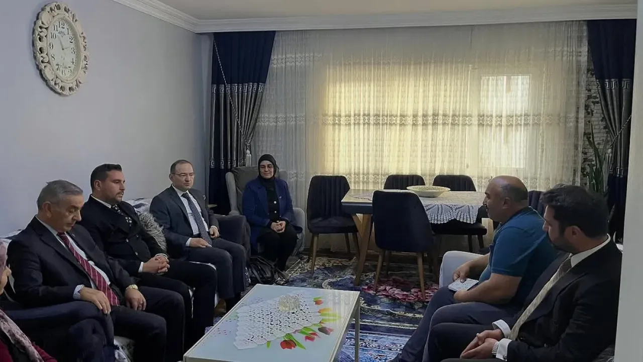 MHP'li Yöneticilerden Gölbaşı'nda Gaziler Günü Ziyareti MHP'li Yöneticilerden Gölbaşı'nda Gaziler Günü Ziyareti