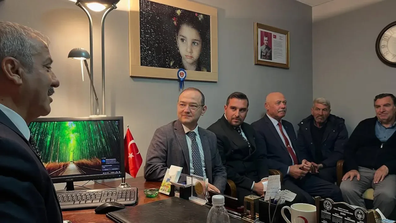 TEMAD Gölbaşı Şubesi'ne MHP'den Nezaket Ziyareti TEMAD Gölbaşı Şubesi'ne MHP'den Nezaket Ziyareti