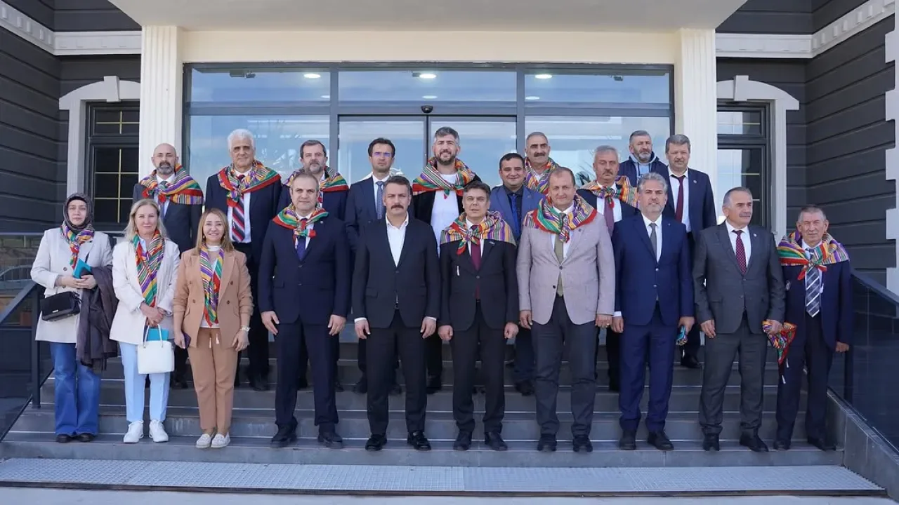 İpekyolu Belediyeleri Birliği Söğüt'te Toplandı İpekyolu Belediyeleri Birliği Söğüt'te Toplandı