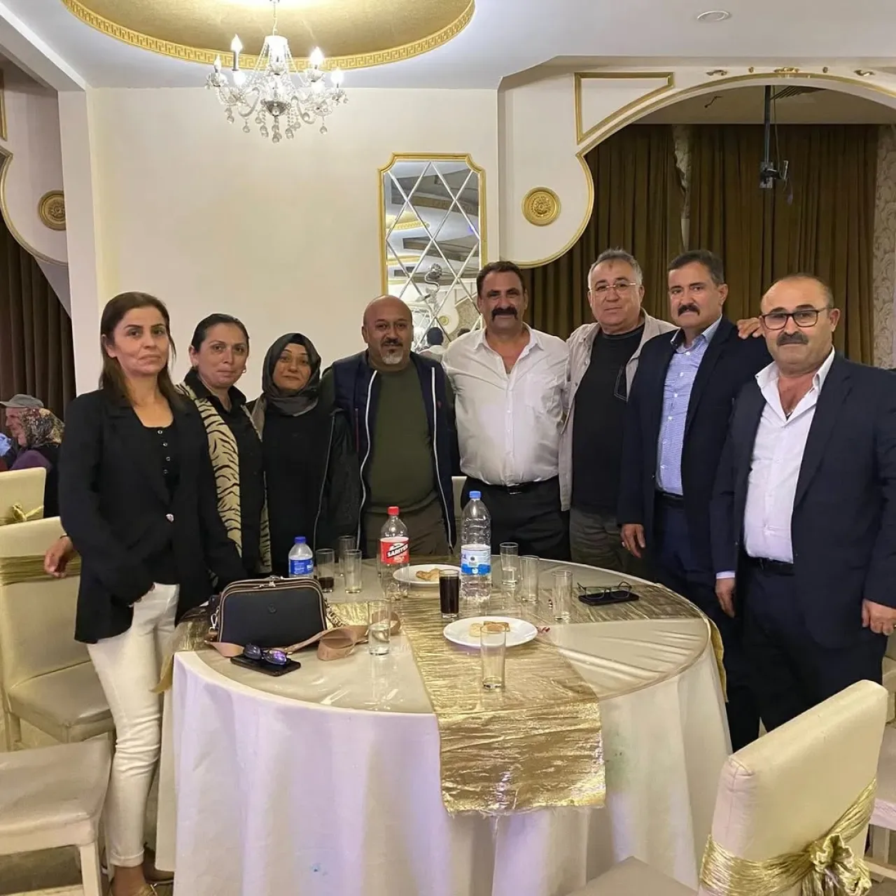 İYİ Parti Aksu İlçe Başkanı Abdurrahman Tütüşoğlu, Doğukan Çelbiş'in Düğün Töreninde İYİ Parti Aksu İlçe Başkanı Abdurrahman Tütüşoğlu, Doğukan Çelbiş'in Düğün Töreninde