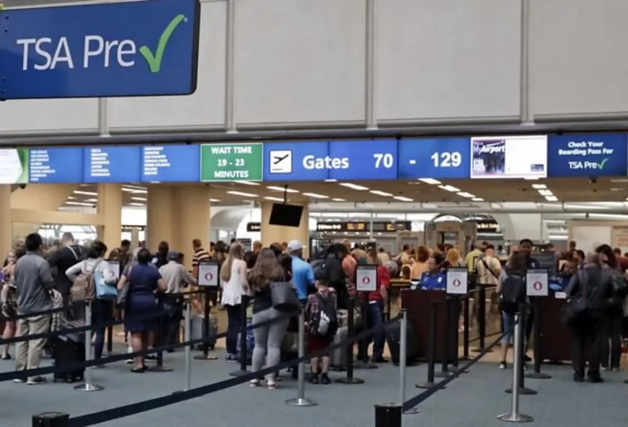 FAA'nın Personel Krizi: Chicago O'Hare ve New York JFK Havalimanlarında Uçuşlara Zorunlu Duraklama FAA'nın Personel Krizi: Chicago O'Hare ve New York JFK Havalimanlarında Uçuşlara Zorunlu Duraklama