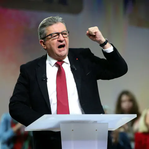 Mélenchon'dan Almanya'ya sert tepki: 'Avrupa'nın en büyük ordusunu kime karşı kuruyorsunuz?'