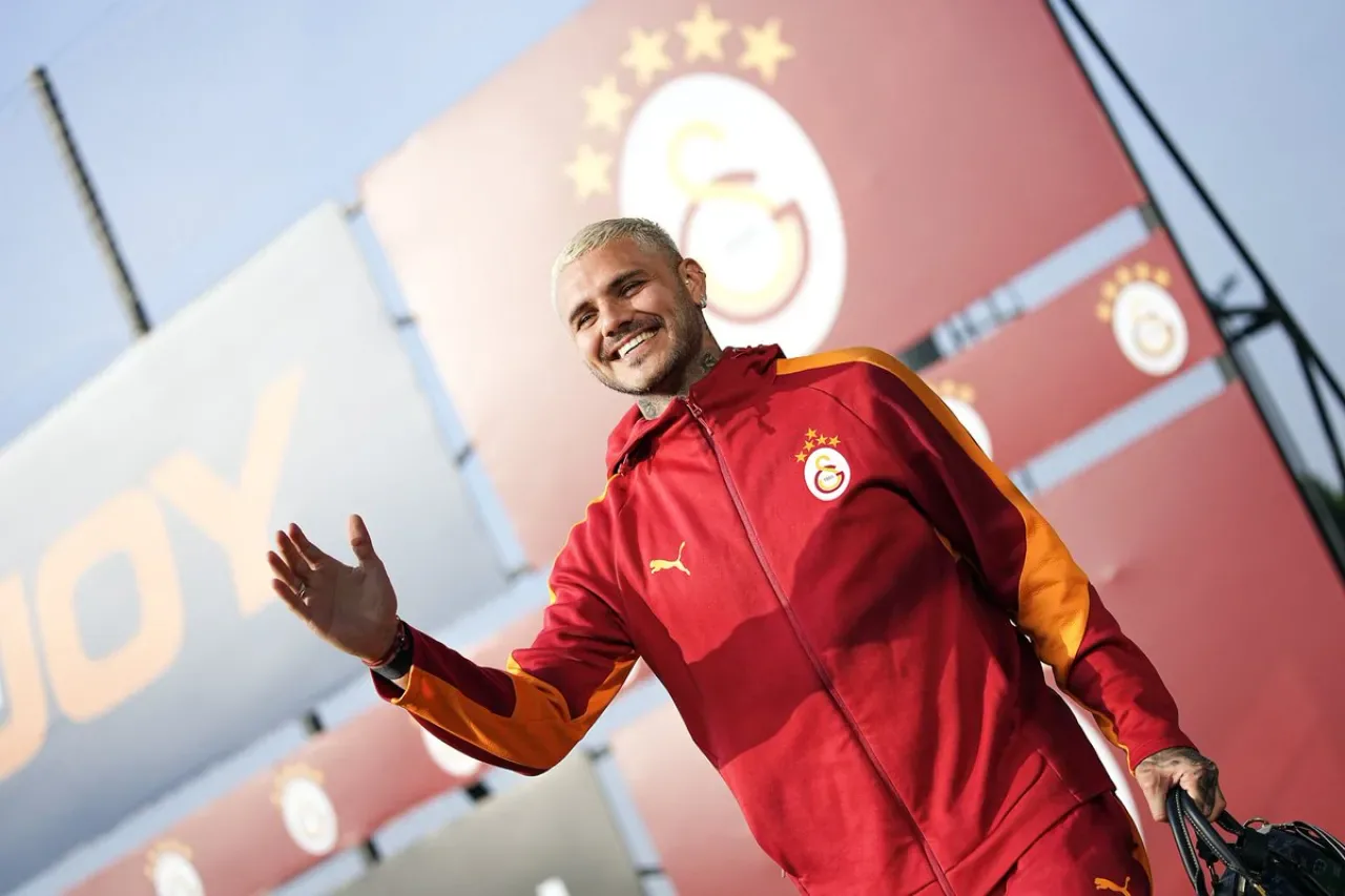 Galatasaray, Kemerburgaz Metin Oktay Tesisleri'nde Yeni Sezon Hazırlıklarına Başladı Galatasaray, Kemerburgaz Metin Oktay Tesisleri'nde Yeni Sezon Hazırlıklarına Başladı