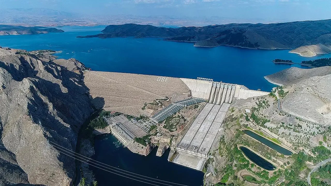 Yapay Zeka Teknolojisi Hidroelektrik Santral Verimliliğini Artırıyor Yapay Zeka Teknolojisi Hidroelektrik Santral Verimliliğini Artırıyor
