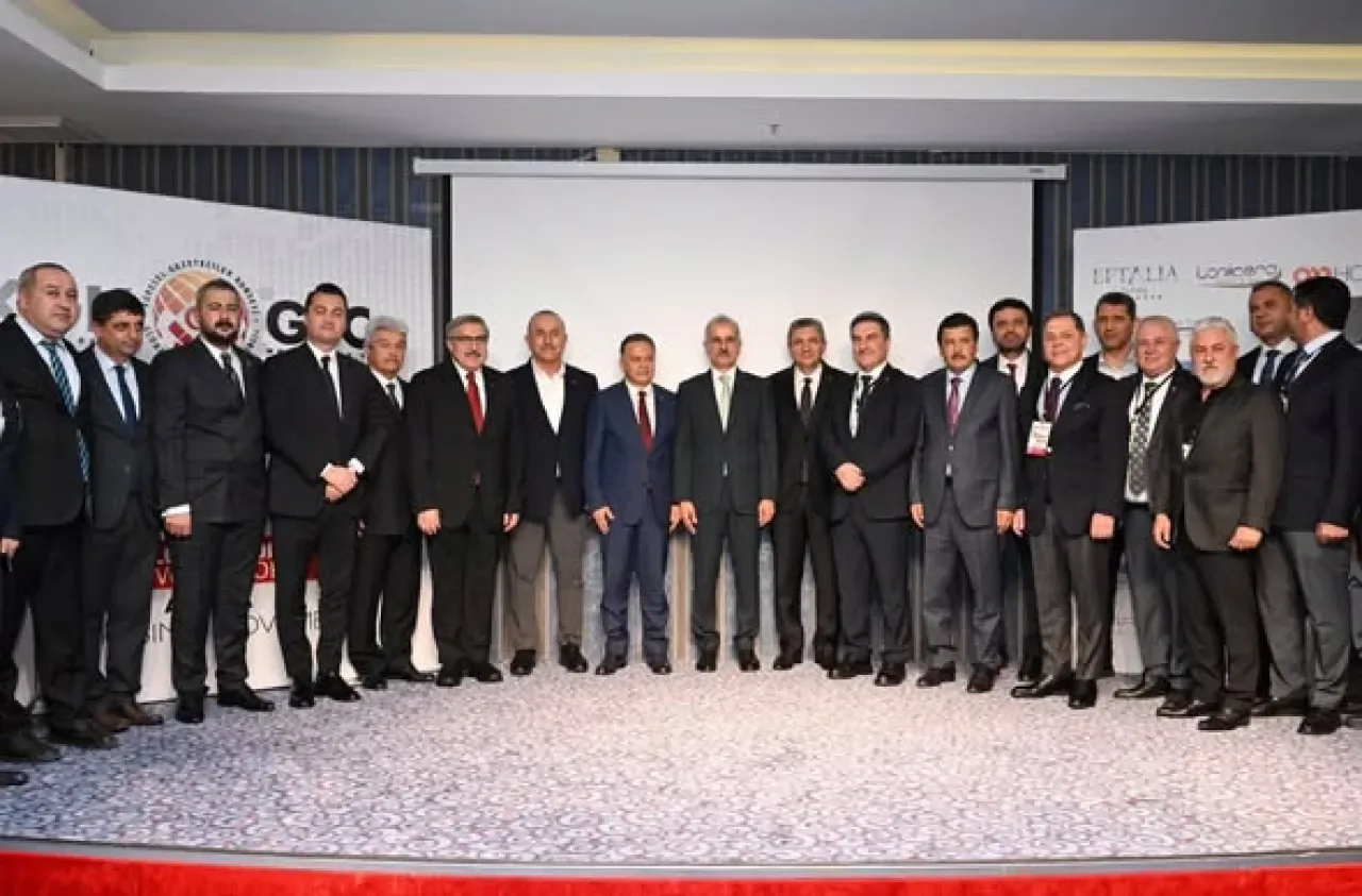 Mevlüt Çavuşoğlu, Alanya'da Küresel Medya Buluşması'na Katıldı Mevlüt Çavuşoğlu, Alanya'da Küresel Medya Buluşması'na Katıldı