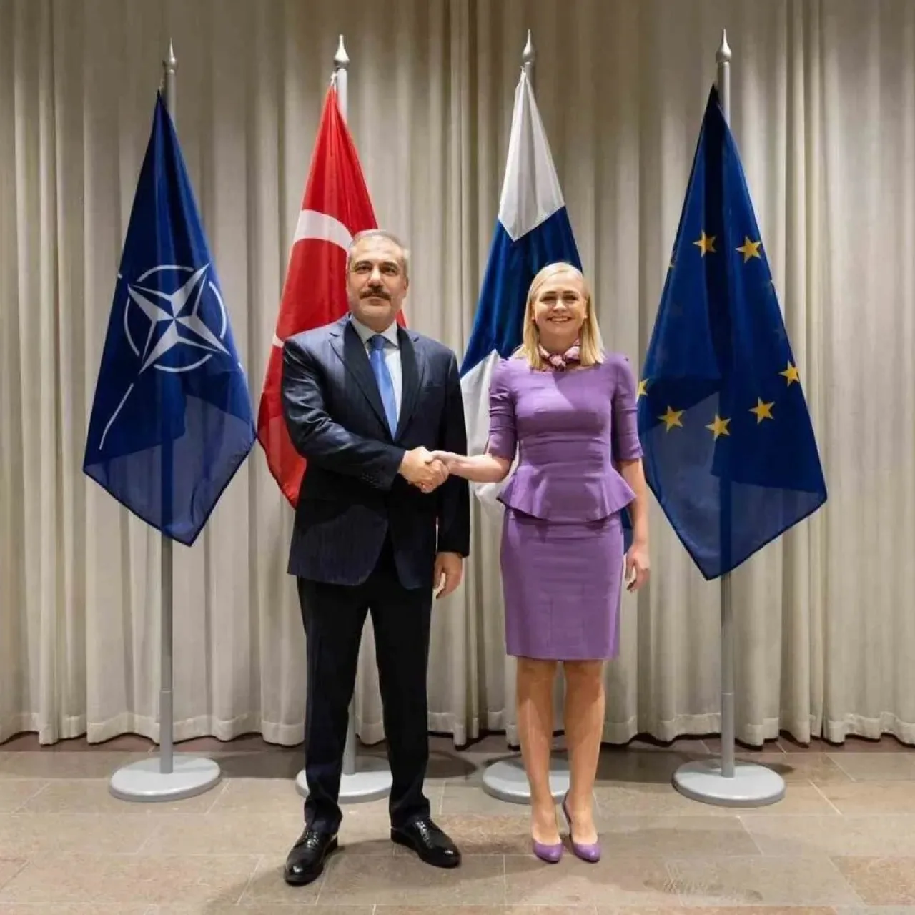Yunanistan'ın Veto Kararı AB Güvenliğini Tehdit Ediyor Yunanistan'ın Veto Kararı AB Güvenliğini Tehdit Ediyor
