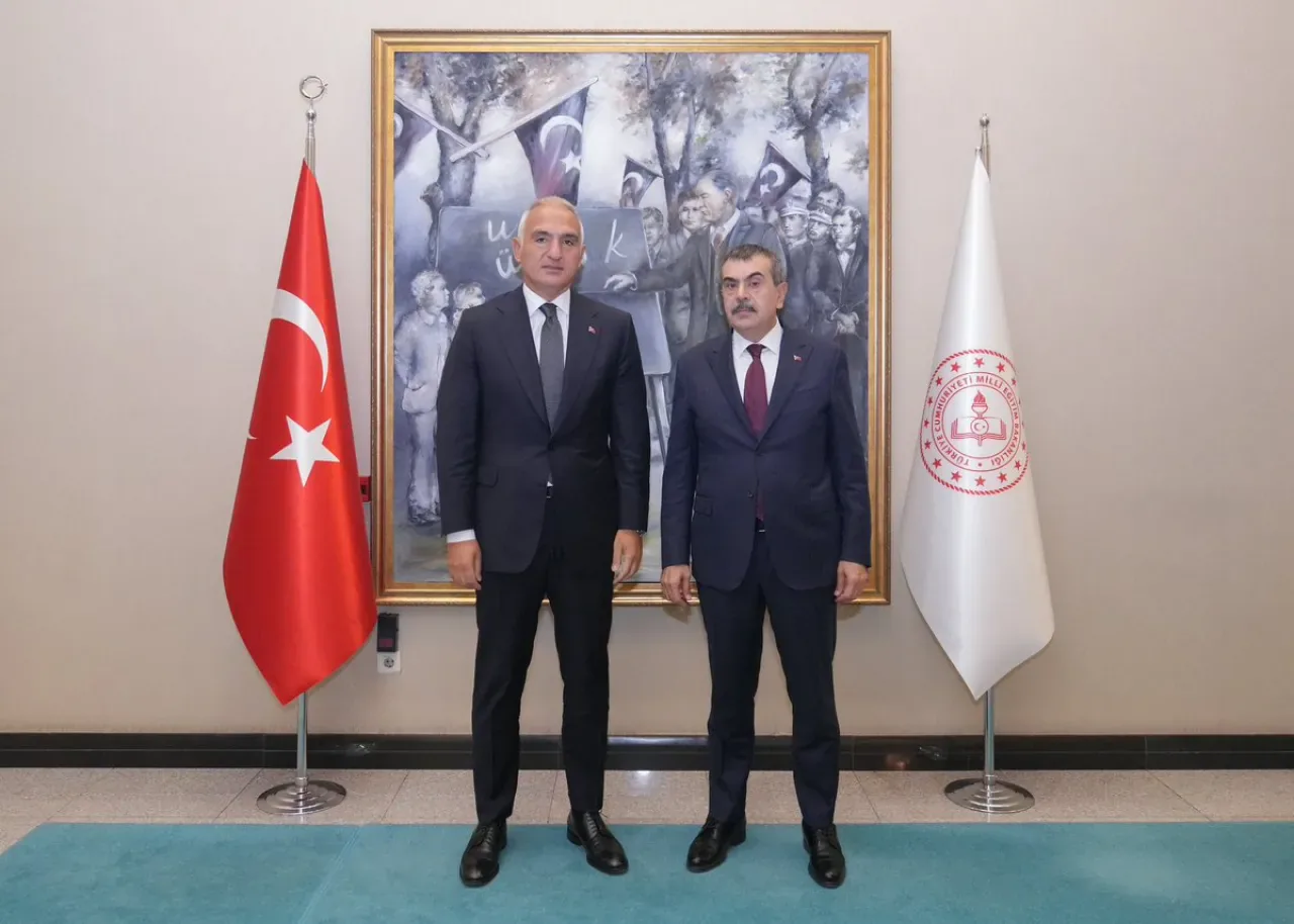 Milli Eğitim ve Kültür Bakanları Eğitimde Sanat ve Kültür İş Birliği İçin Bir Araya Geldi Milli Eğitim ve Kültür Bakanları Eğitimde Sanat ve Kültür İş Birliği İçin Bir Araya Geldi
