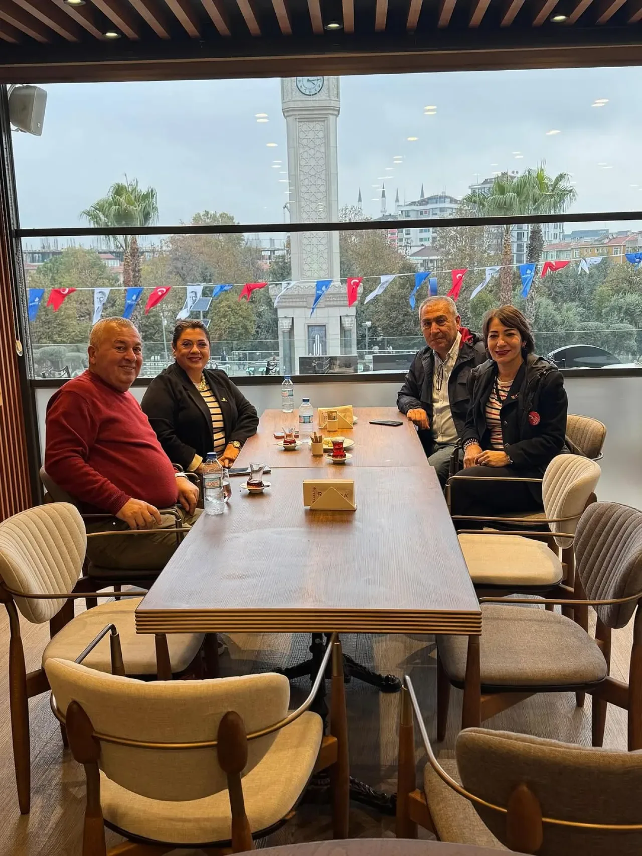 CHP Ümraniye Kadın Kolları Seçim Öncesi Milletvekili Cemal Enginyurt ile Görüşme Gerçekleştirdi CHP Ümraniye Kadın Kolları Seçim Öncesi Milletvekili Cemal Enginyurt ile Görüşme Gerçekleştirdi