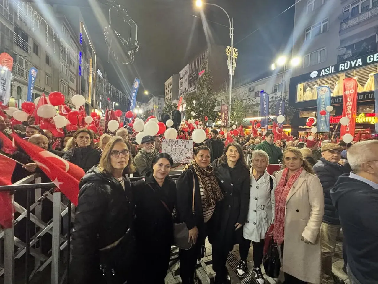 CHP İstanbul Kadın Kolları Ümraniye'de İstişare Toplantısı Düzenledi CHP İstanbul Kadın Kolları Ümraniye'de İstişare Toplantısı Düzenledi