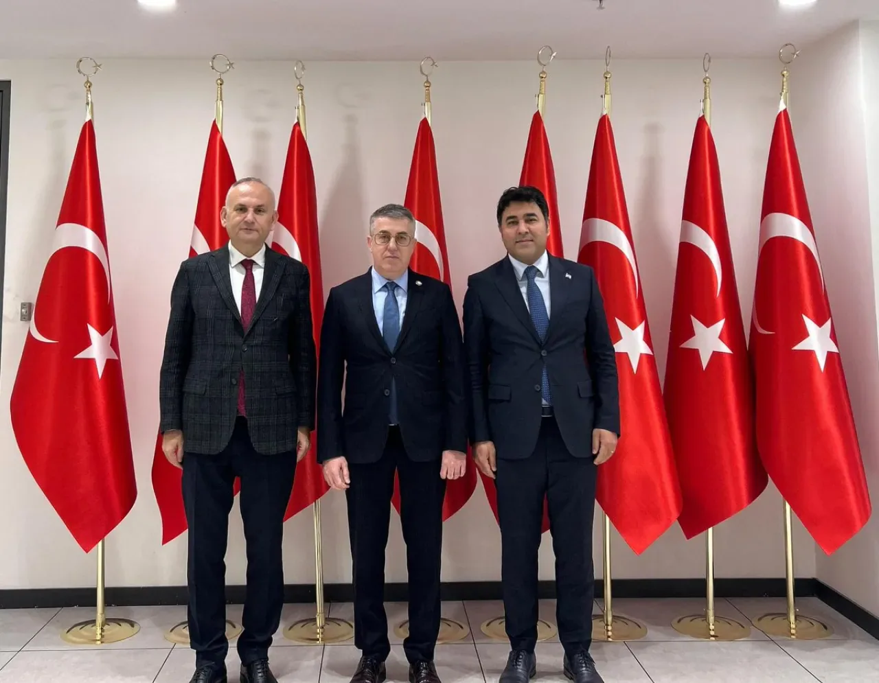 Gaziosmanpaşa'da Yeni Adalet Sarayı Ziyareti Gaziosmanpaşa'da Yeni Adalet Sarayı Ziyareti