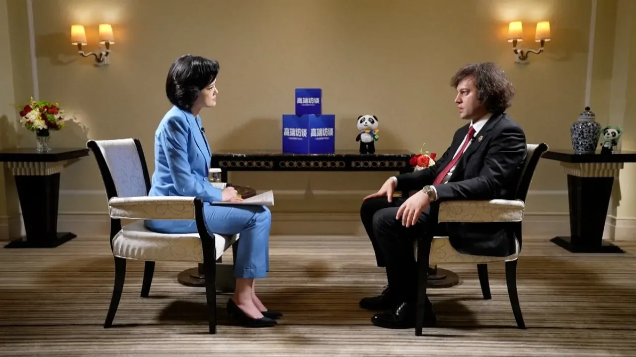 Gürcistan Başbakanı, Çinli Ziyaretçilere Ülkesinin Şarap ve Doğal Güzelliklerini Tanıtmaktan Gurur Duyduğunu Belirtti Gürcistan Başbakanı, Çinli Ziyaretçilere Ülkesinin Şarap ve Doğal Güzelliklerini Tanıtmaktan Gurur Duyduğunu Belirtti