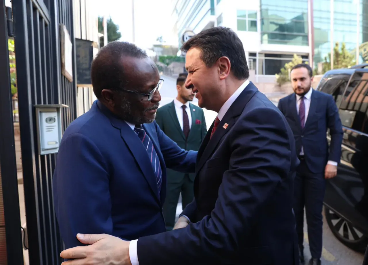 Saadet Partisi Genel Başkanı Arıkan, Sudan Büyükelçisi'ni Ziyaret Etti Saadet Partisi Genel Başkanı Arıkan, Sudan Büyükelçisi'ni Ziyaret Etti