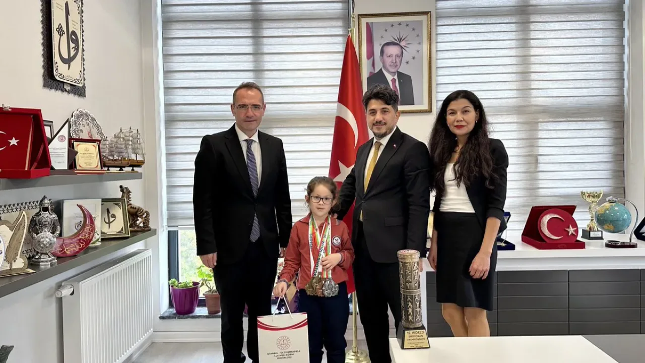 Gaziosmanpaşa'dan Esila Hamurcu, Dünya Shotokan Karate Şampiyonu Oldu Gaziosmanpaşa'dan Esila Hamurcu, Dünya Shotokan Karate Şampiyonu Oldu