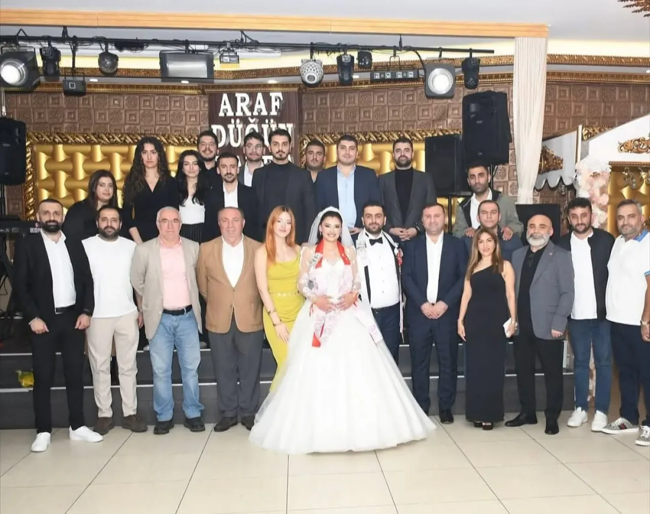 CHP Bağcılar'da Yönetim Kurulu Üyesi Kader Çiltaş'ın Evlilik Mutluluğu CHP Bağcılar'da Yönetim Kurulu Üyesi Kader Çiltaş'ın Evlilik Mutluluğu
