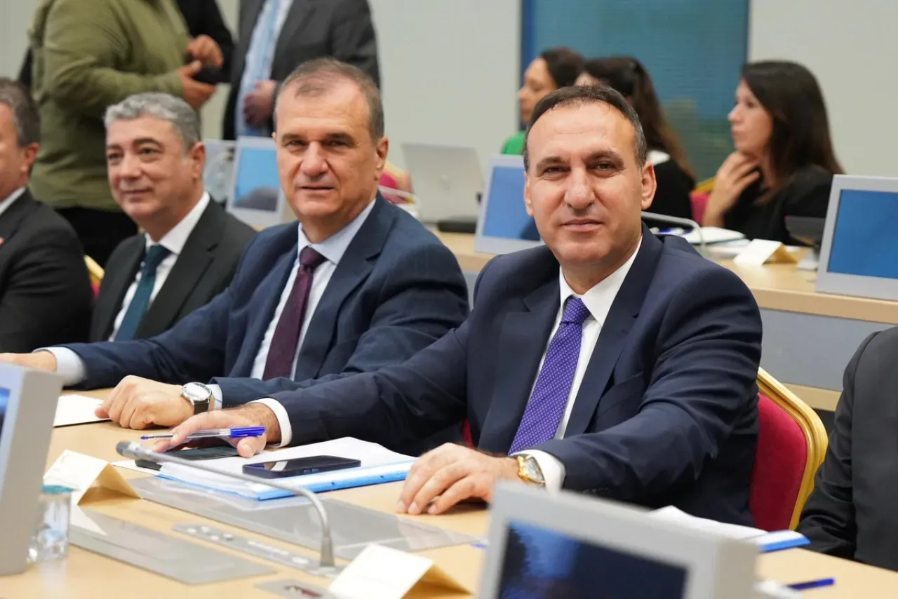 Büyükçekmece'de Sokak Hayvanları ve Dere Risk Azaltma Planları Toplantısı Yapıldı Büyükçekmece'de Sokak Hayvanları ve Dere Risk Azaltma Planları Toplantısı Yapıldı