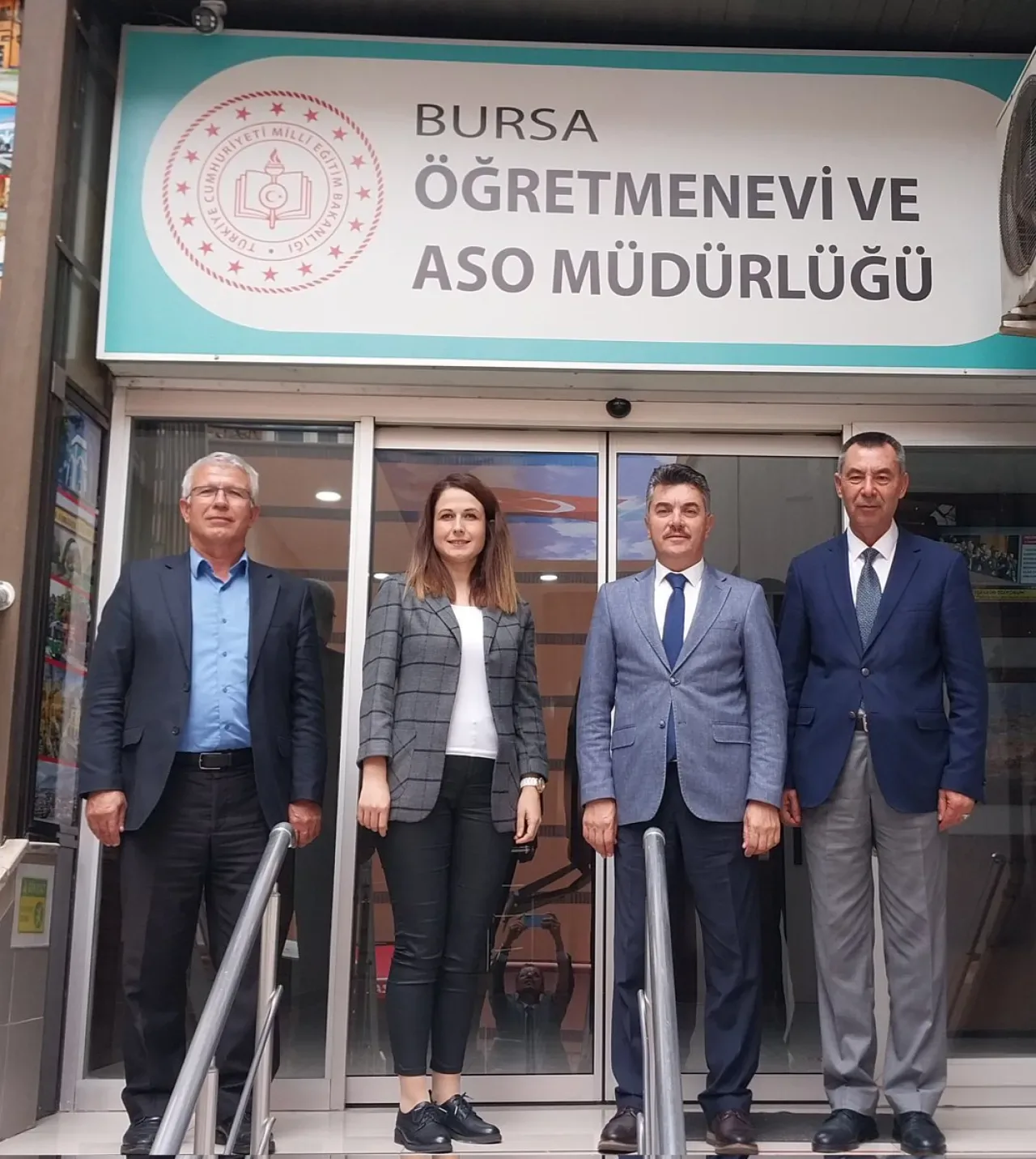 Bursa Osmangazi İlçe Milli Eğitim Müdürü Metin Sezer, Öğretmenevi'ni Ziyaret Etti Bursa Osmangazi İlçe Milli Eğitim Müdürü Metin Sezer, Öğretmenevi'ni Ziyaret Etti
