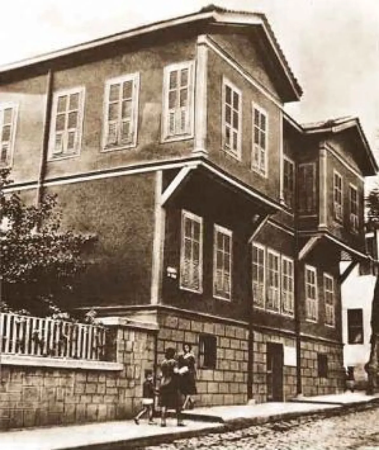 Atatürk'ün Selanik'teki Evi Restorasyonunun Ardından Ziyarete Açılıyor Atatürk'ün Selanik'teki Evi Restorasyonunun Ardından Ziyarete Açılıyor