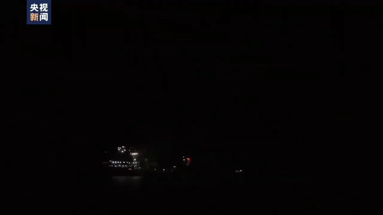 Çin, Haiyang Açıklarında Üç Uyduyu Daha Uzaya Gönderdi Çin, Haiyang Açıklarında Üç Uyduyu Daha Uzaya Gönderdi