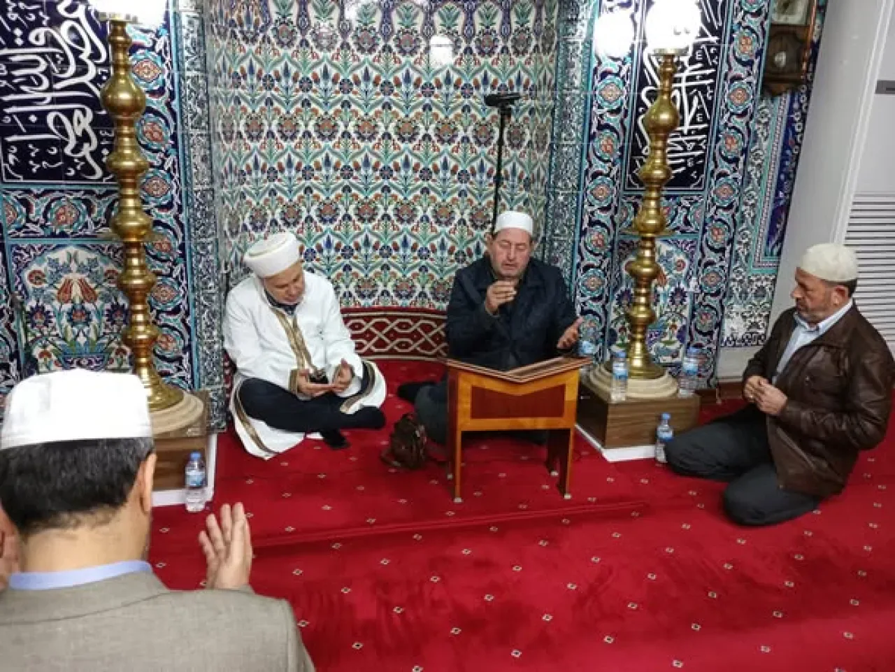 Ataşehir'de Sabah Namazı Buluşması Cemaatle Huzur Buldu Ataşehir'de Sabah Namazı Buluşması Cemaatle Huzur Buldu