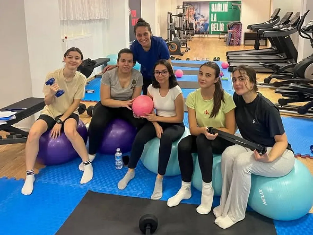 İstanbul'da Gençlere Özel Pazar Pilatesi Başladı İstanbul'da Gençlere Özel Pazar Pilatesi Başladı