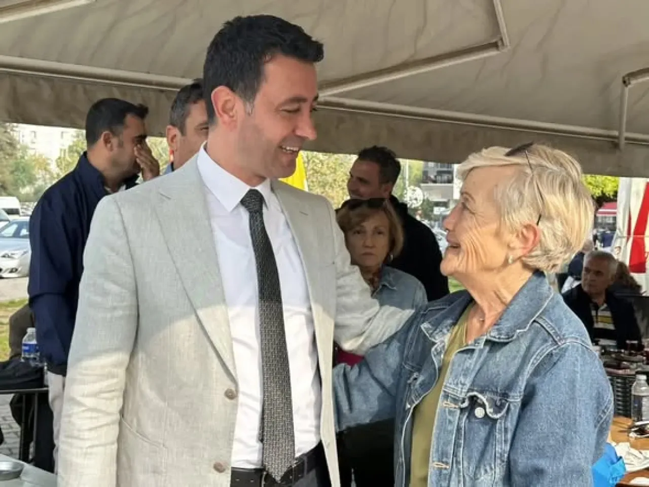 Bayraklı'da Değirmen Kafe Çevresinde Yenileme Çalışması Tamamlandı Bayraklı'da Değirmen Kafe Çevresinde Yenileme Çalışması Tamamlandı