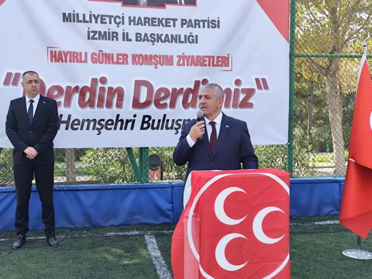 MHP İzmir'den Bayraklı'da "Derdin Derdimiz" Buluşması MHP İzmir'den Bayraklı'da "Derdin Derdimiz" Buluşması
