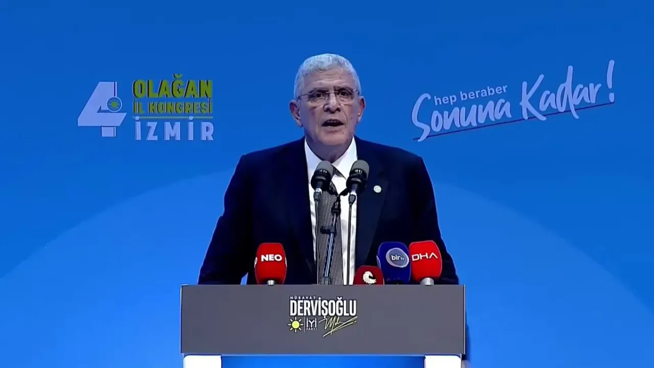 İzmir'deki Lisede Andımız Okunmasına Müdür Müdahalesi ve Müsavat Dervişoğlu'ndan Açıklama İzmir'deki Lisede Andımız Okunmasına Müdür Müdahalesi ve Müsavat Dervişoğlu'ndan Açıklama