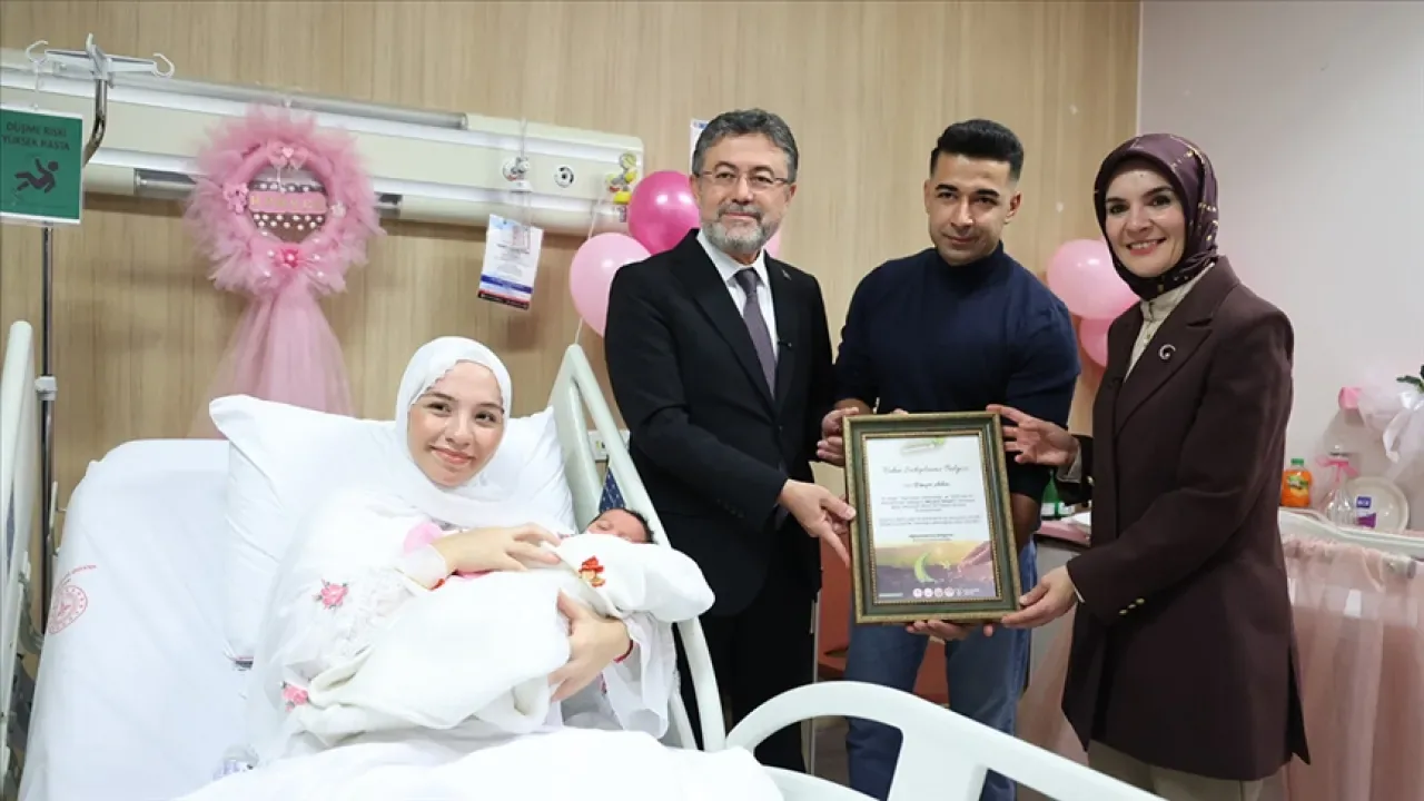 Her Yeni Doğan Bebek ve Yeni Evli Çift İçin Fidan Dikiliyor Her Yeni Doğan Bebek ve Yeni Evli Çift İçin Fidan Dikiliyor