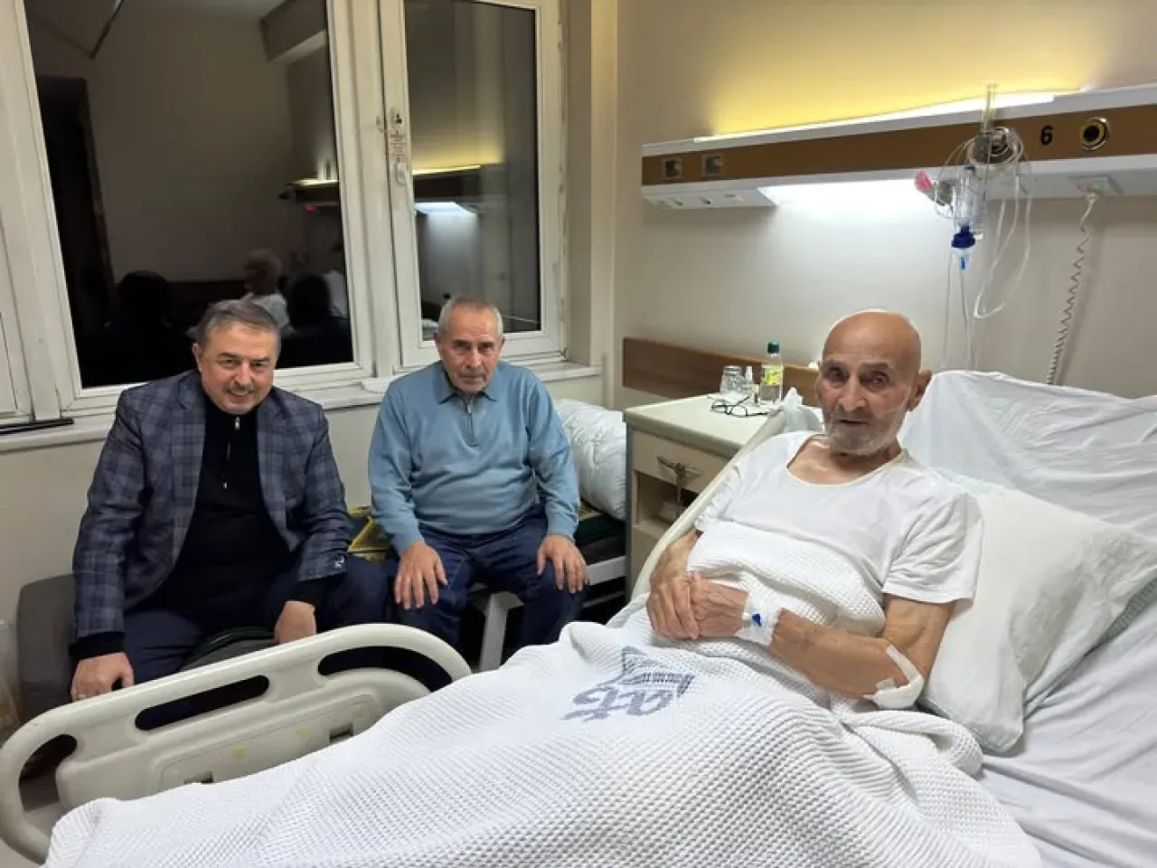 Yeşil Hisar Belediye Başkanı, Ameliyat Olan Hacı Hasan Doğan'a Geçmiş Olsun Ziyareti Yeşil Hisar Belediye Başkanı, Ameliyat Olan Hacı Hasan Doğan'a Geçmiş Olsun Ziyareti