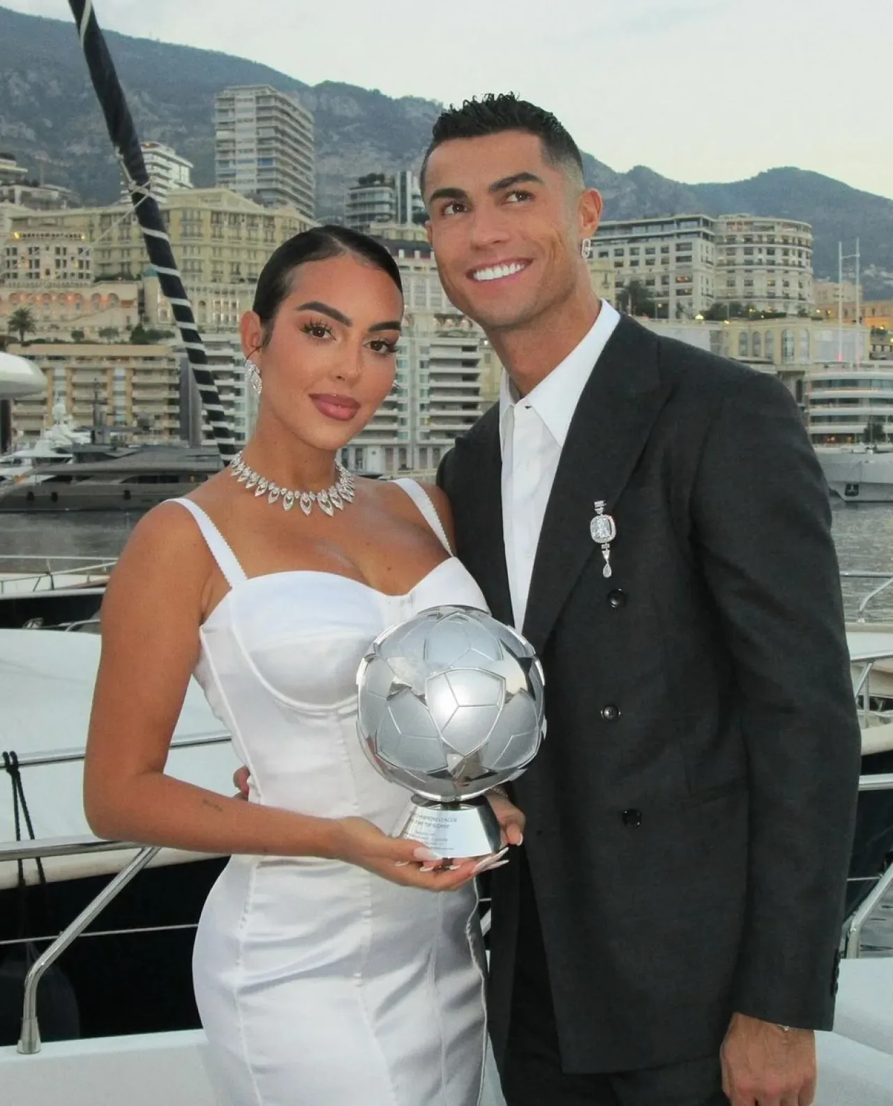 Cristiano Ronaldo Dünya Kupası'ndan Sonra Düğün Planlarını Açıkladı Cristiano Ronaldo Dünya Kupası'ndan Sonra Düğün Planlarını Açıkladı
